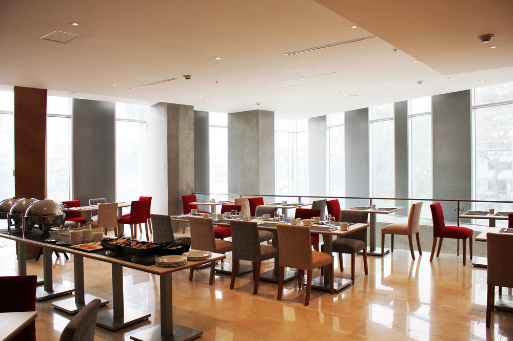รามาดา อองคอร์ ลิมา ซานอิซิโดร Hotel ภายนอก รูปภาพ