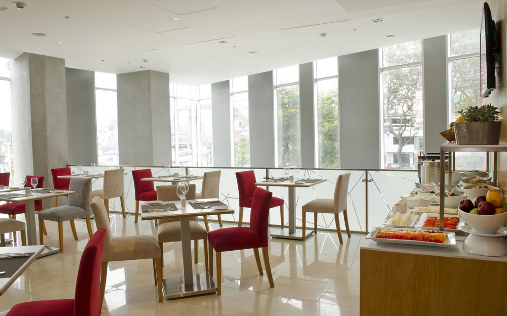 รามาดา อองคอร์ ลิมา ซานอิซิโดร Hotel ภายนอก รูปภาพ