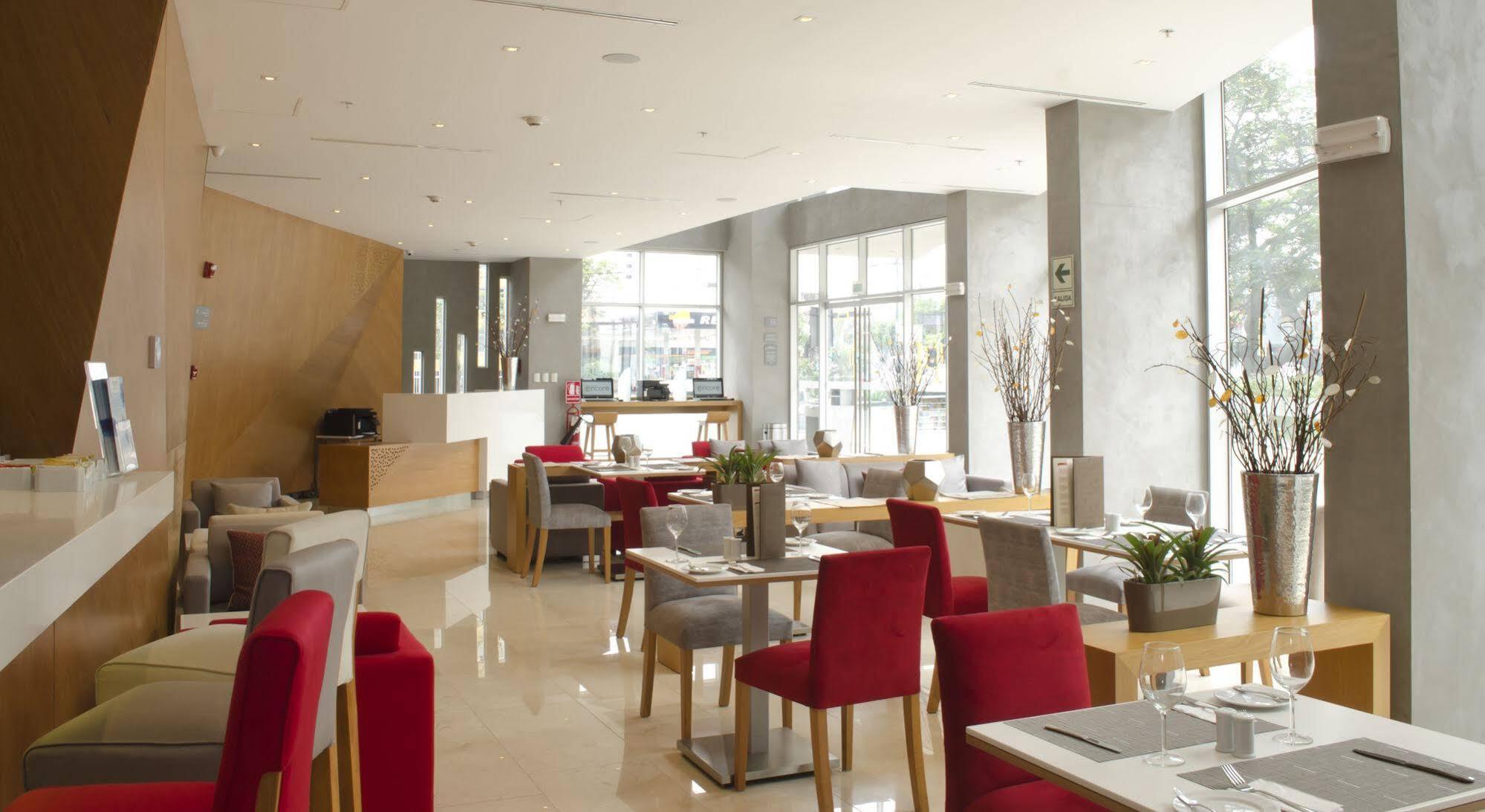รามาดา อองคอร์ ลิมา ซานอิซิโดร Hotel ภายนอก รูปภาพ